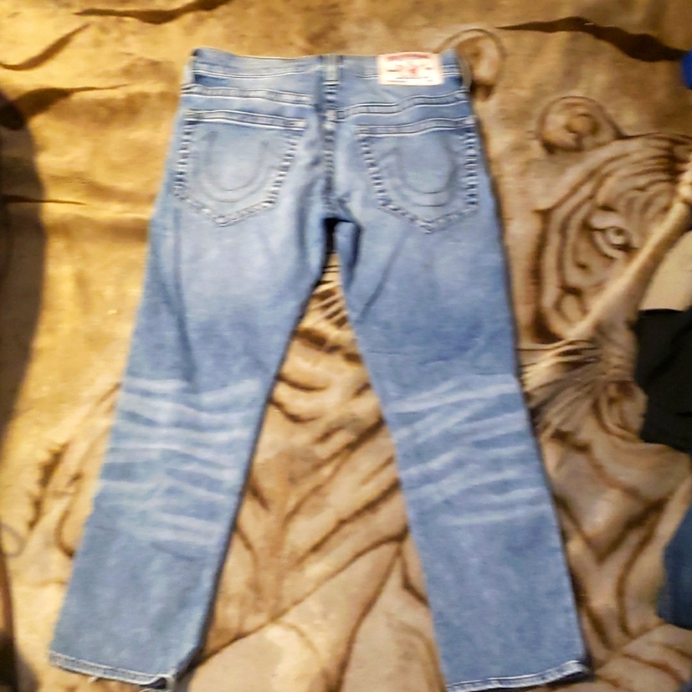 *SOLD*True Religion mens slim jean size 30